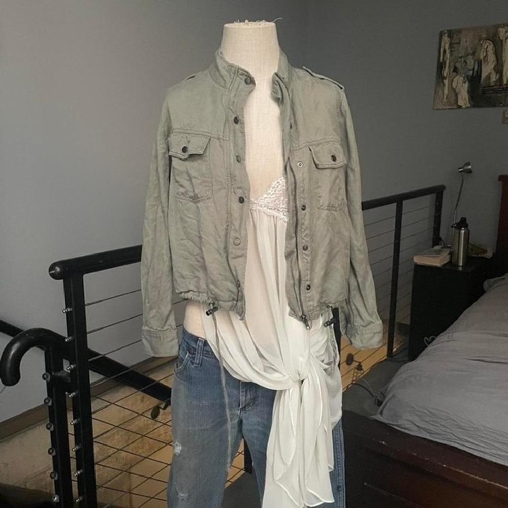 Sage‎ green cropped military jacket size xs